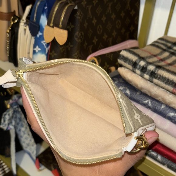 louis vuitton color block empreinte mini pochette - Picture 9 of 11